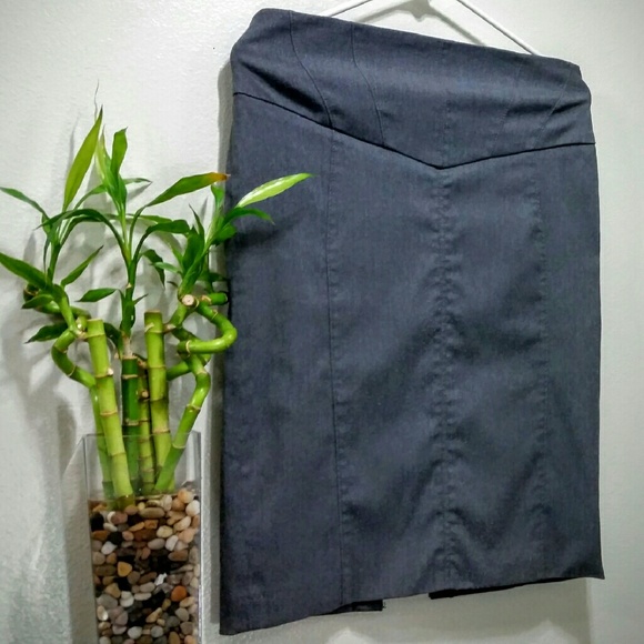 Gray pencil skirt by express design Studio