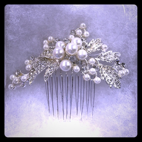 Embellished Crystal and Pearl Comb, Ivory