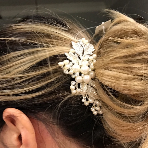 Embellished Crystal and Pearl Comb, Ivory main image 4