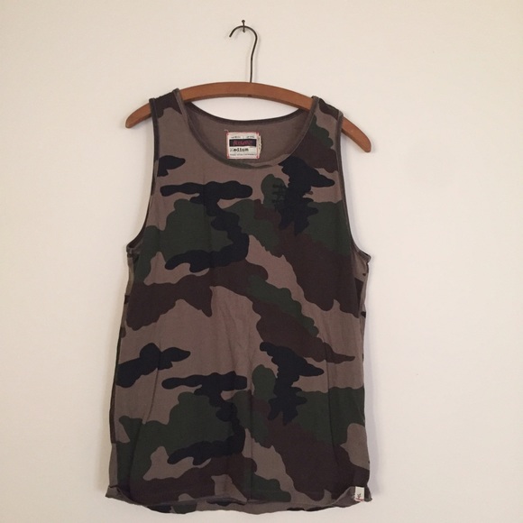 Camouflage Camo Tank Men's sleeveless medium