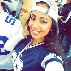 Meet your Posher, Suzanne