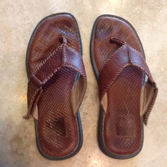 Tommy Bahama Sandals