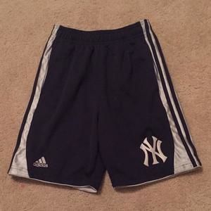 NY Yankees shorts
