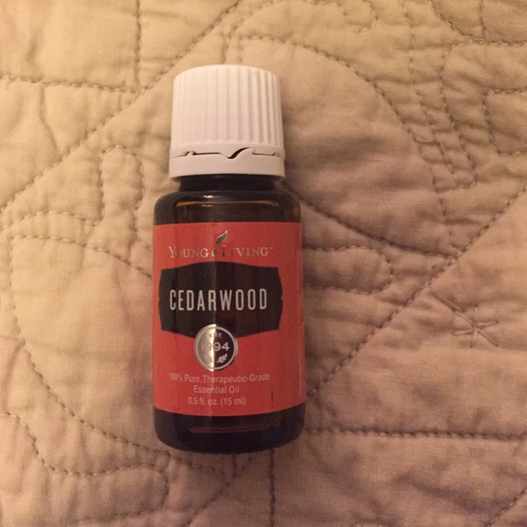 Young living 15ml cedarwood essential oil