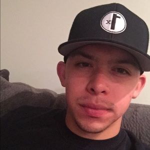 Meet your Posher, Leo