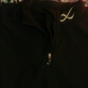 Black spandex no sleeves top