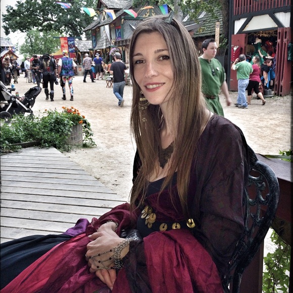 Meet your Posher, Ali - Picture 2 of 10