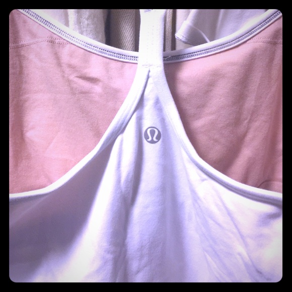 Lululemon white racer back tank with built in bra
