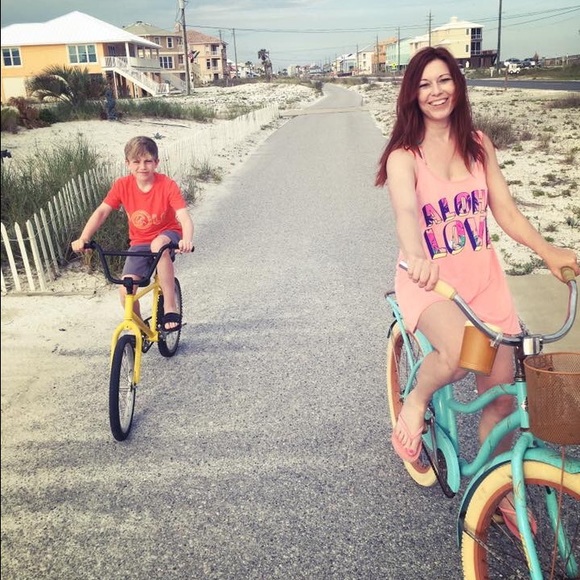 Bookmark me by liking this listing! 💕 - Picture 3 of 4