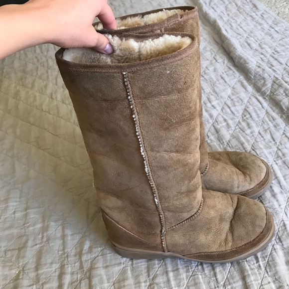 Minnetonka sheepskin boots