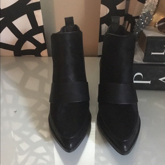❌SOLD❌Pony Hair Booties