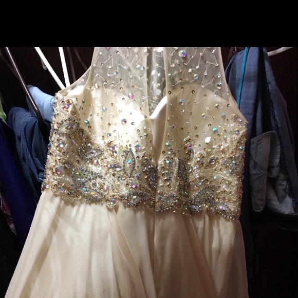 Prom dress - Picture 1 of 4