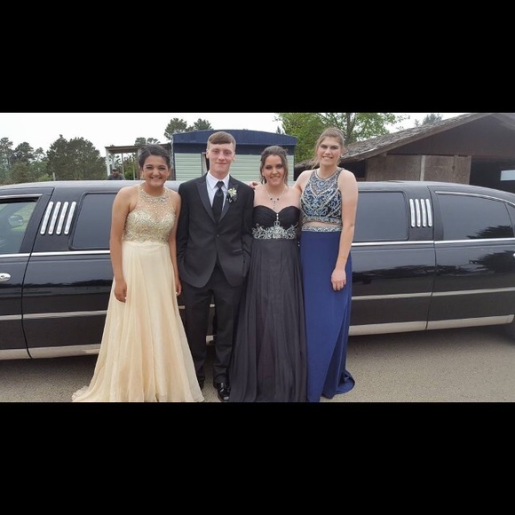 Prom dress - Picture 3 of 4