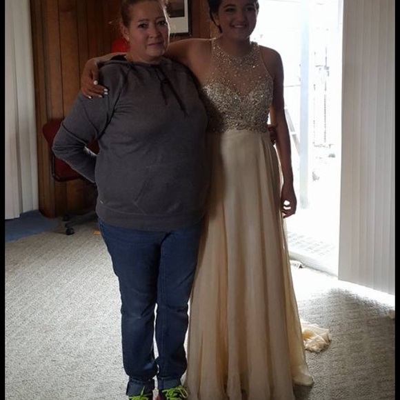 Prom dress - Picture 4 of 4
