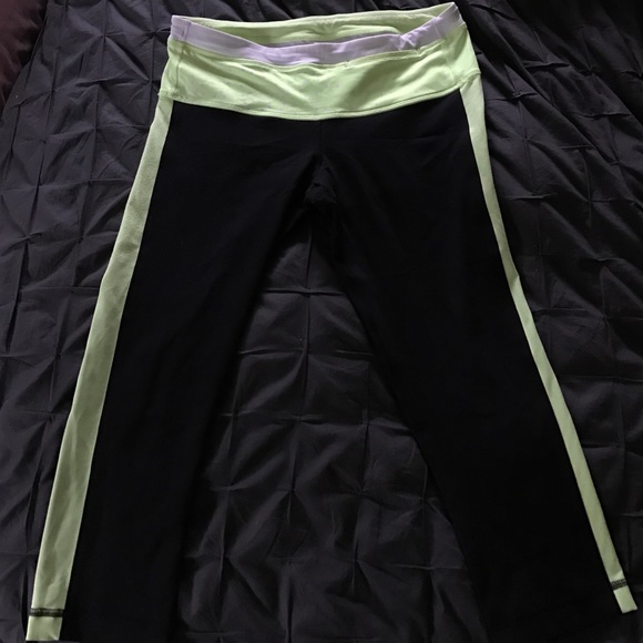 Luluemon capris