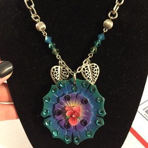 Tarina Tarantino flower pendant necklace