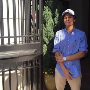 Meet your Posher, Carlos