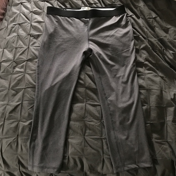 SOFFE dri capris