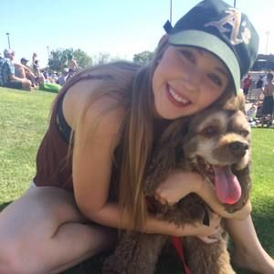 Meet your Posher, Danielle