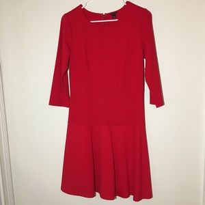 NEED GONE !!! Ann Taylor Mid Length Dress