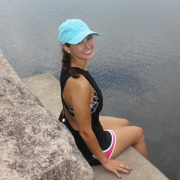Meet your Posher, Alyssa - Picture 1 of 1