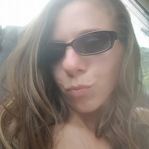 Meet your Posher, Hilary