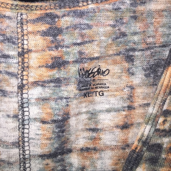 Top - Picture 2 of 3