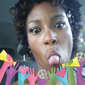 Meet your Posher, Tia