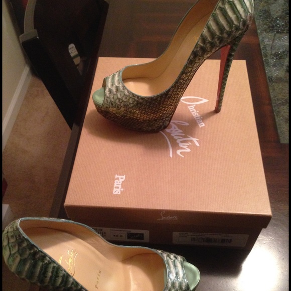 AUTHENTIC Christian Louboutin!!!!