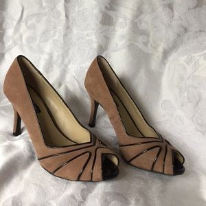 Bandolino peek toe pumps