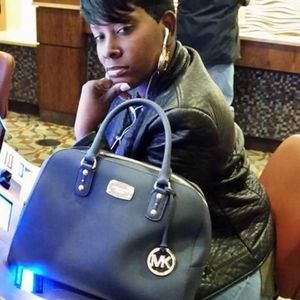 Meet your Posher, Rhonda