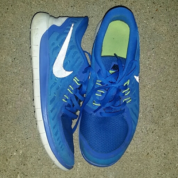 Boys Nike 5.0 (also fits Womens Sz 7)