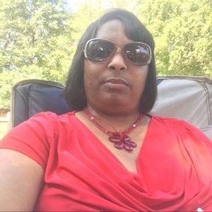 Meet your Posher, Valette