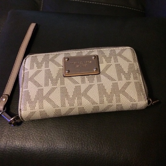 Michael Korda Wristlet