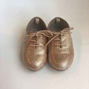 🎵 KIDS 🎵 Crazy 8 Gold Sparkle Oxfords
