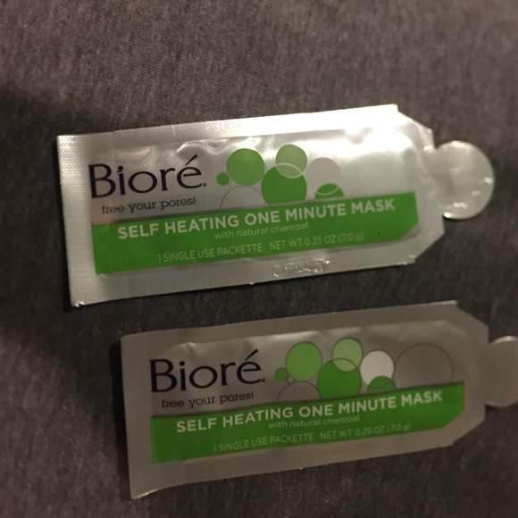Self heating face mask