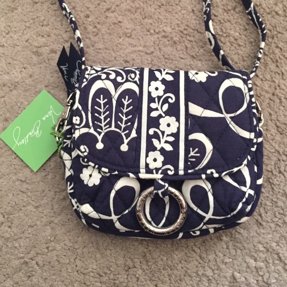 Vera Bradley crossbody small bag.