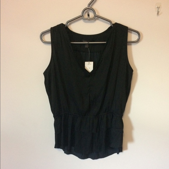 Banana Republic Sleeveless Top - Picture 1 of 1