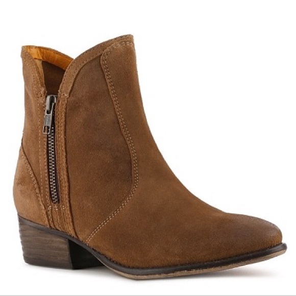Seychelles lucky penny brown suede ankle boots