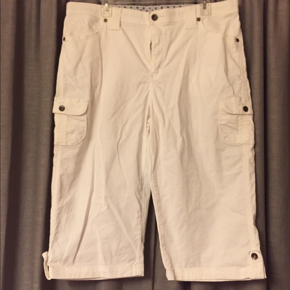 Women's White Lee Capri Pants