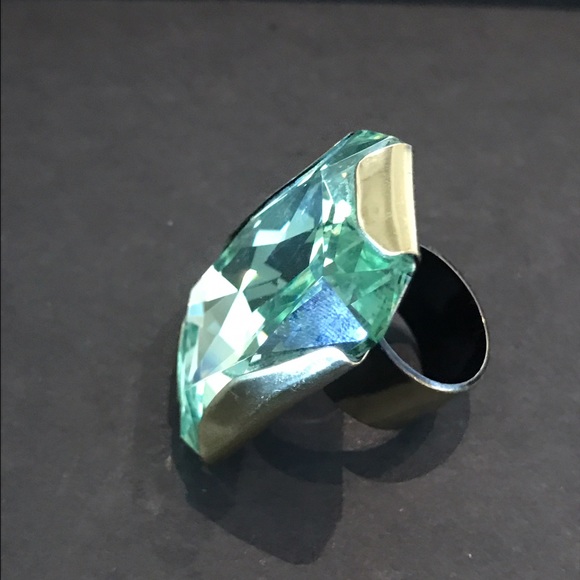 Barneys New York ring