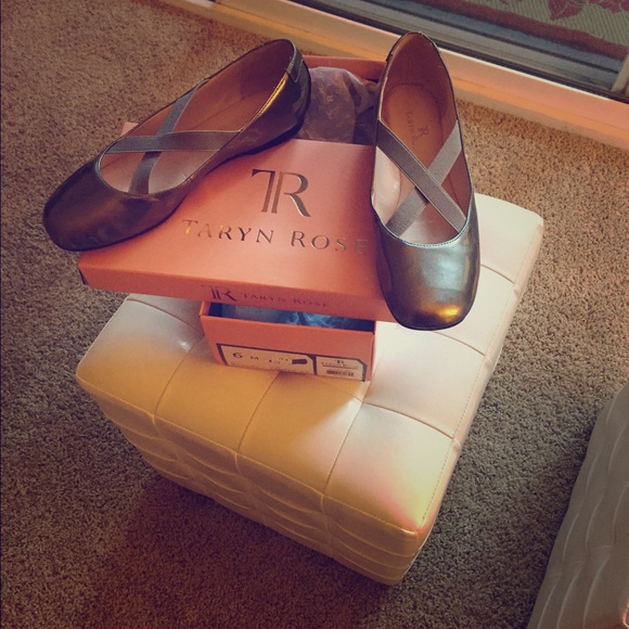 Taryn Rose gorgeous flats