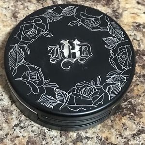 Kat von D lock it powder!