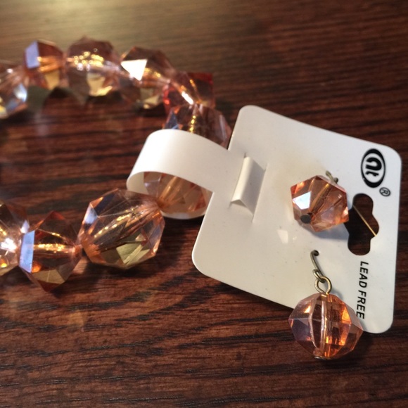 Bracelet with matching earrings - Picture 2 of 2