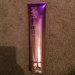 VS self tan lotion