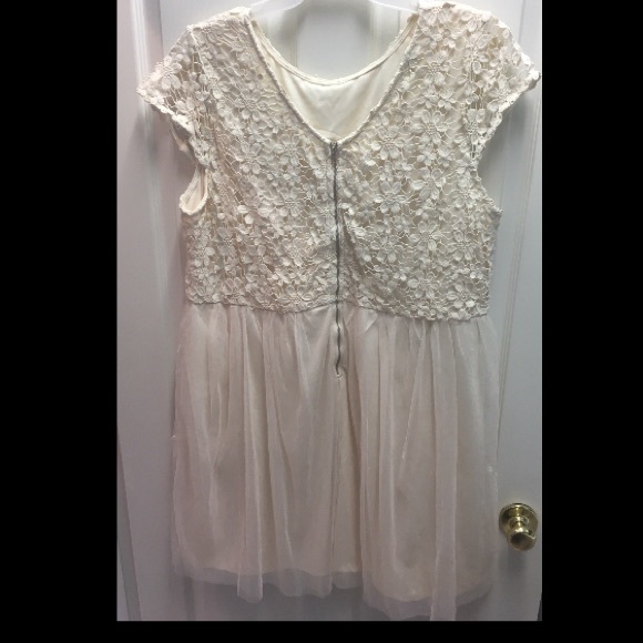 3x Cream Lace top, Tule Bottom Dress - Picture 2 of 3