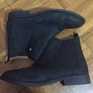 Good Used: GH Bass Co. suede Chelsea boot