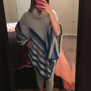 Cashmere poncho/cape