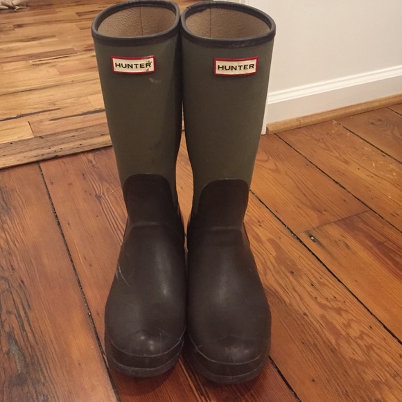 Two-toned Hunter boots! Perfect for fall 👍