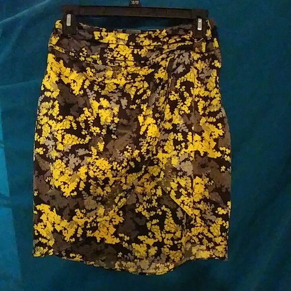High waisted skirt